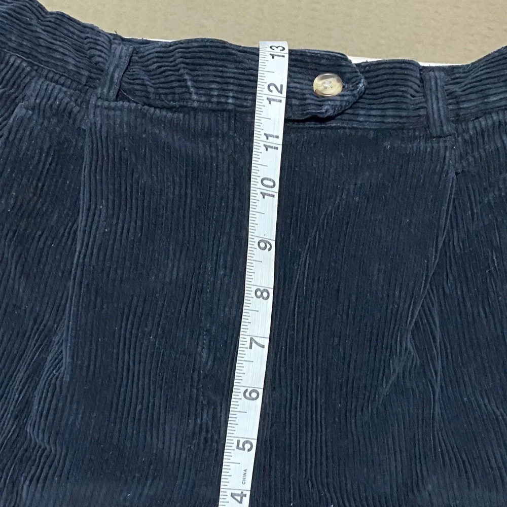 Talbots Women's Black Corduroy Straight Leg Pleated Pants Size 10.